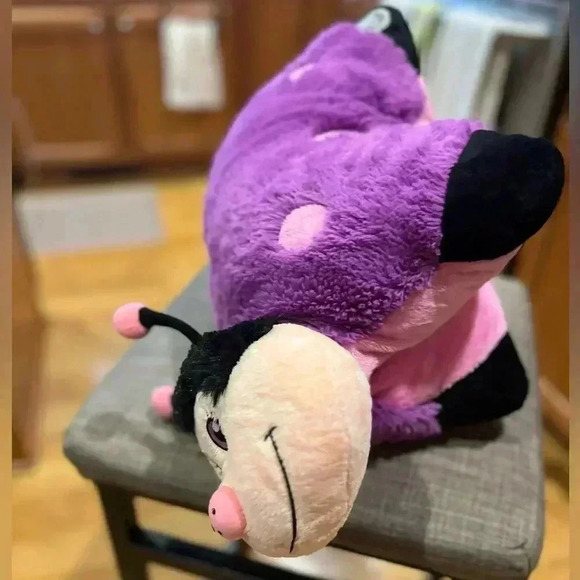Adorable PILLOW PET - Adorable Purple and Pink Butterfly with Velcro closure. - Picture 13 of 15